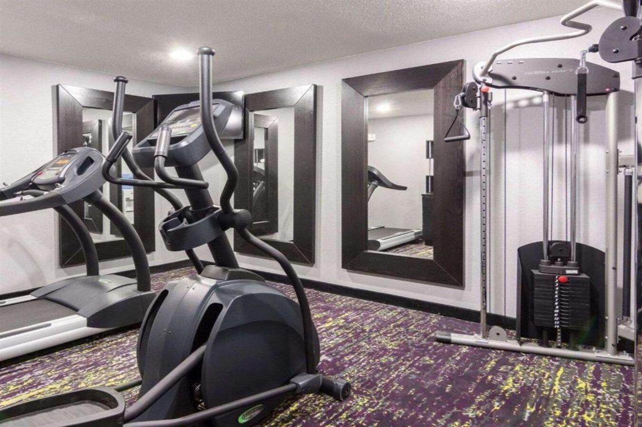 Quality & Near Kings Dominion Hotel 3*